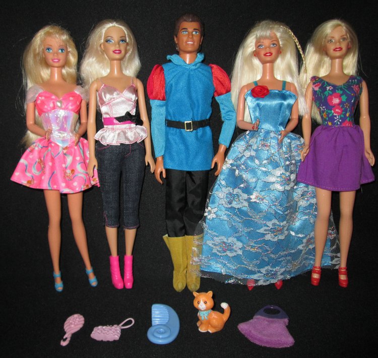 «Эффект насмотренности» или 200 фирменных кукольных нарядов | Бэйбики «Эффект насмотренности» или 200 фирменных кукольных нарядов