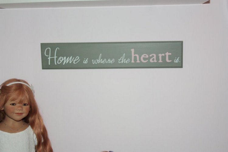 Где живут наши куклы. Кукольная комната