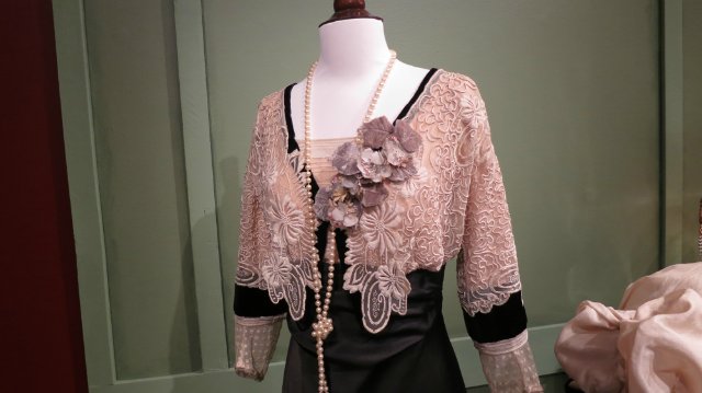 Как за неприметным фасадом может скрыватся просто удивительный Клондайк!!! Или "Это я удачно зашел!!!!!"