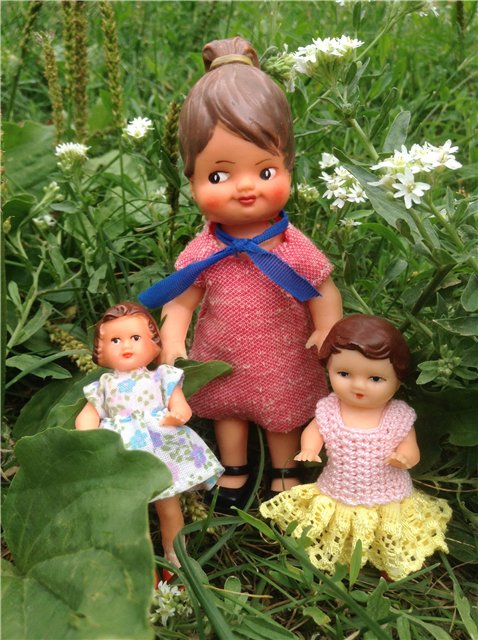 Мои куклы и пупсики ГДР, часть 2, прогулка в саду (фото 4)