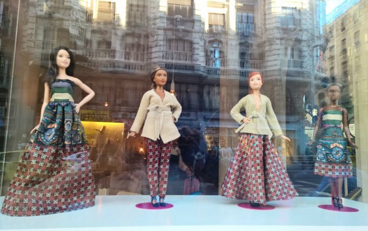 Если муж не соглашается брать в отпуск кукол, выход один — в отпуске купить новых (фото 9)