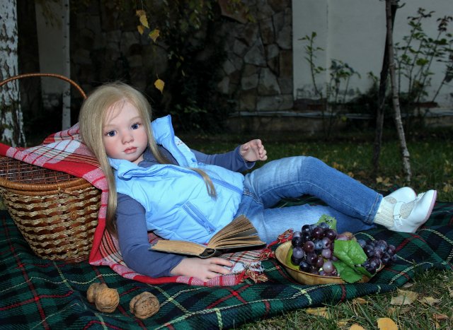 Весь день стоит как бы хрустальный, и лучезарны вечера... Куклы реборн Елены Ядриной