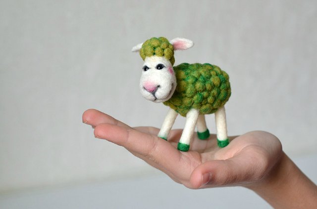 Овечки. Игрушка валянием своими руками (фото 2)