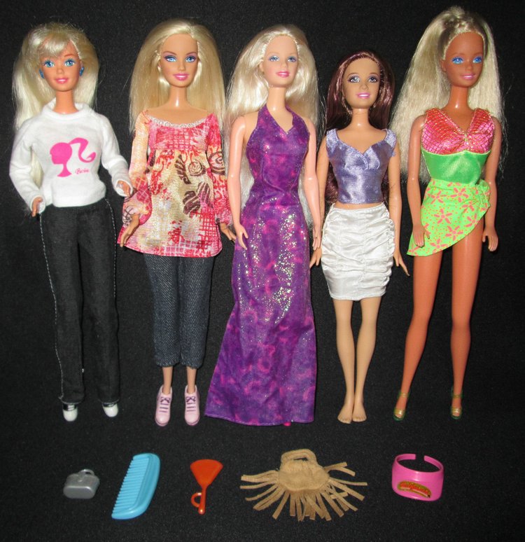 «Эффект насмотренности» или 200 фирменных кукольных нарядов | Бэйбики «Эффект насмотренности» или 200 фирменных кукольных нарядов