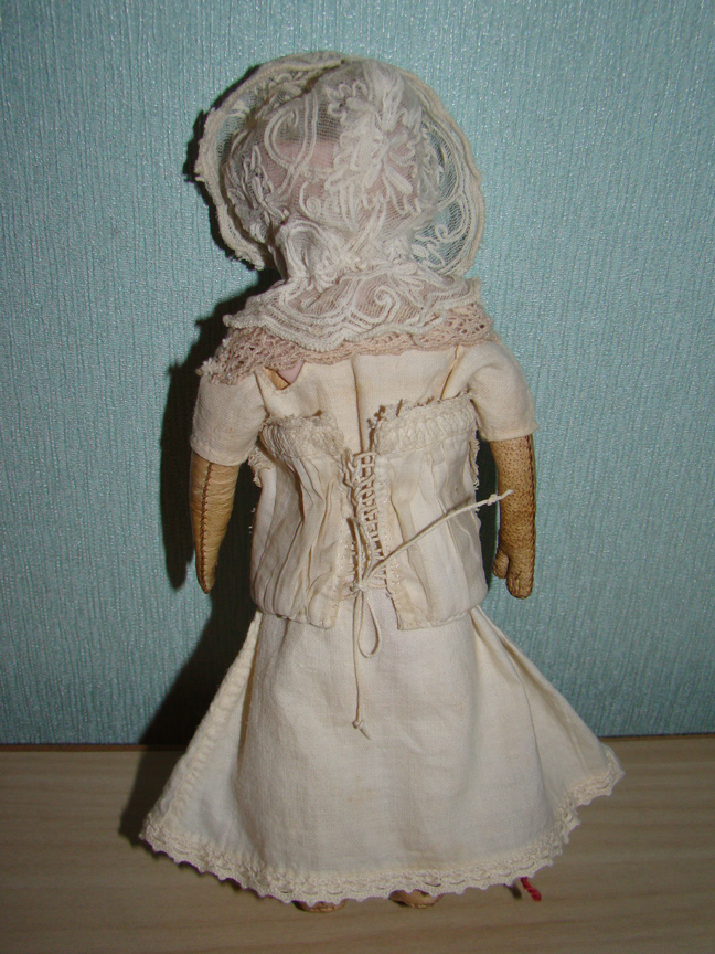 Антикварная карманная кукла Bähr & Pröschild на французском модном теле