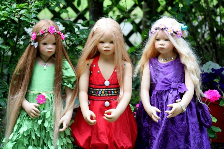 Солнечный денек в саду. Часть вторая - три подружки (фото 8)