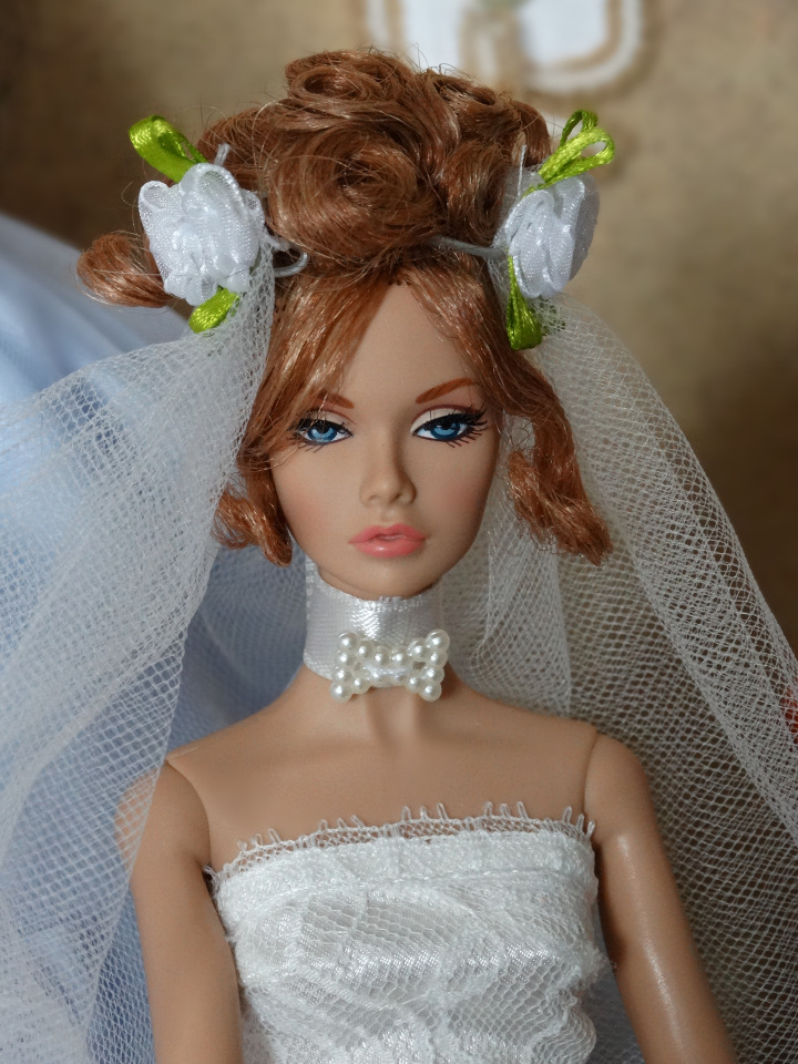 Капроновое безумие. Поппи в вечерних платьях