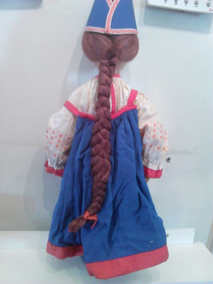 Фабрика 8 марта и серия "Куклы в старинных костюмах русских губерний"