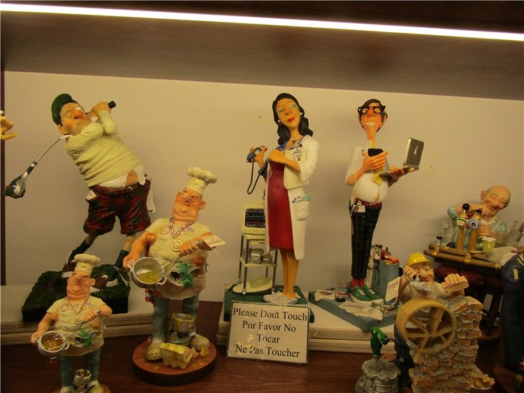 Капустка в посудной лавке с видом на Барселону