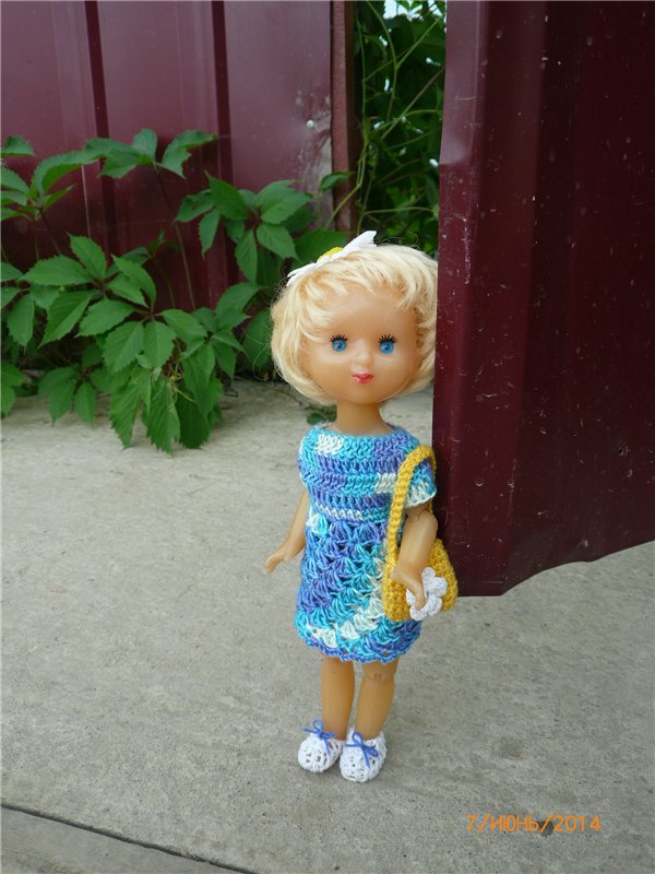 Бабушкина помощница. Винтажная шарнирная куколка Светочка