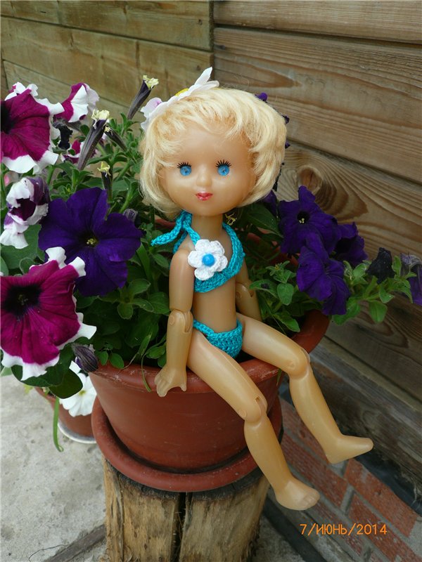 Бабушкина помощница. Винтажная шарнирная куколка Светочка