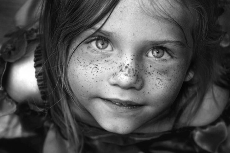 В твоей улыбке прячутся мечты... О, милый рыжик, кто же ты