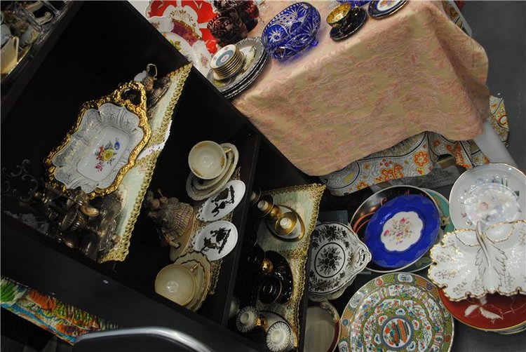 На Тишинку мы пошли – там сокровища нашли. Взгляд на «Блошиный рынок» со второго этажа | Бэйбики На Тишинку мы пошли – там сокровища нашли. Взгляд на «Блошиный рынок» со второго этажа