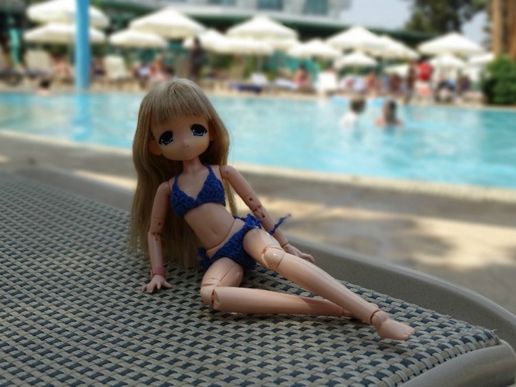 Девочки мамачап на Средиземном море