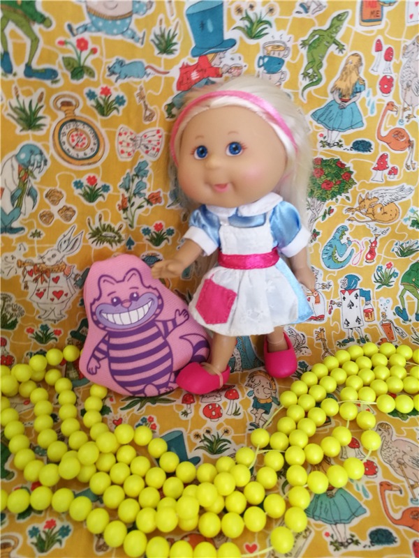 Надели шарики на нити. Красиво очень, посмотрите! Сваровски нашими глазами