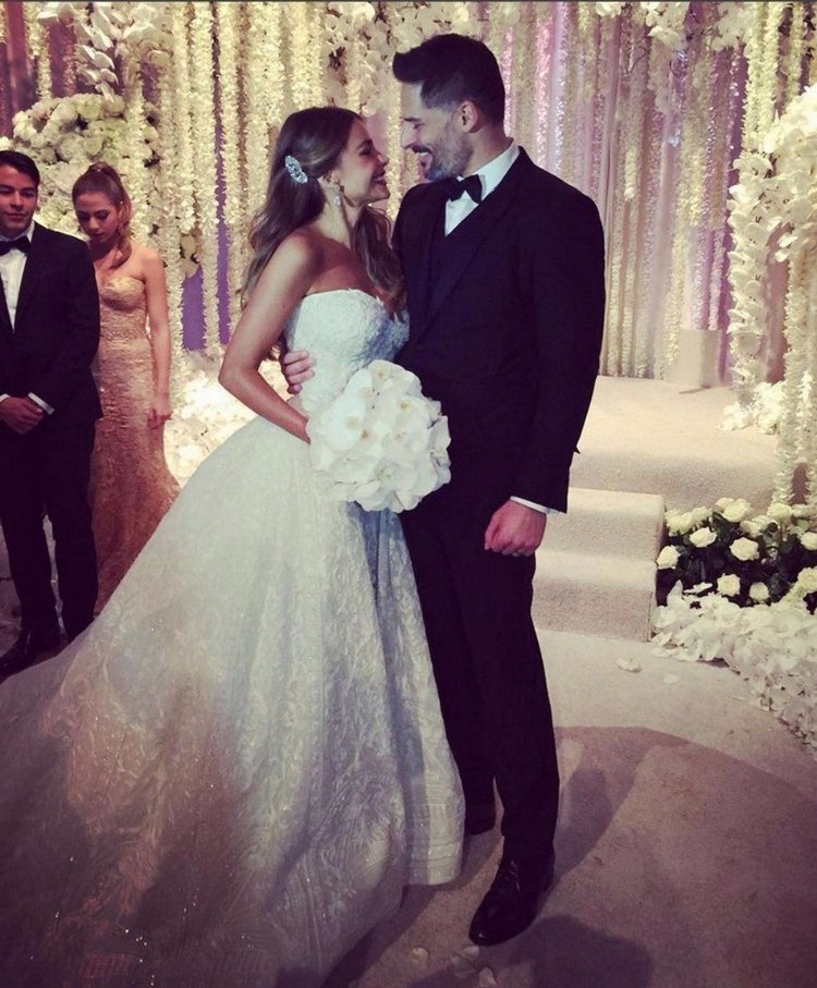 Продолжение... Как менялась мода на свадебные платья