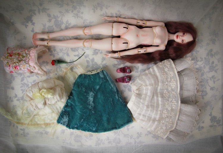 Бэлль. Фарфорова шарнирная красавица