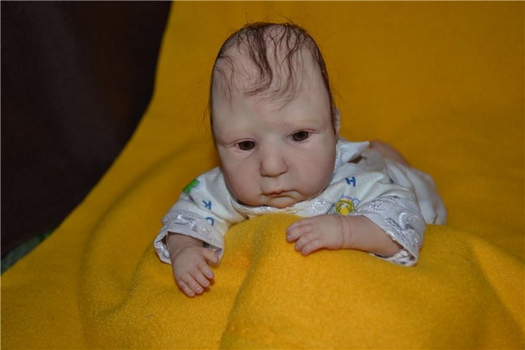 Ура мы родились! Малышок с характером