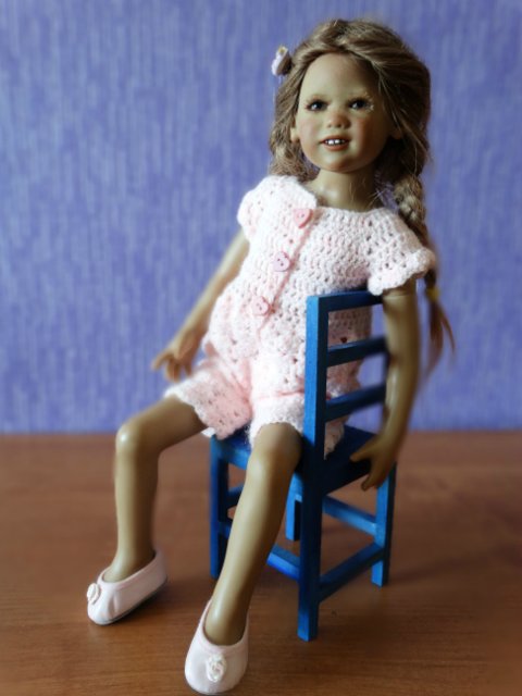 Розовые цветы или вязаные платья для любимых кукол