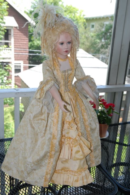 Часть 2: Прекрасная Дама эпохи Рококо. Кукла из фарфора Мишель Баркер