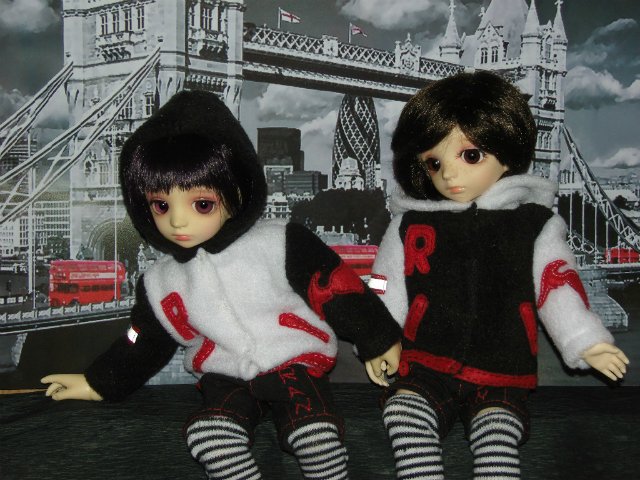 Стильные куртки bomber (бомбер) для близняшек Рен и Ран (фото 4)