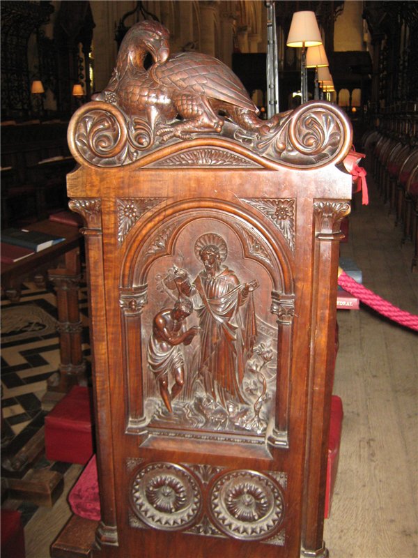 По следам Алисы и белого кролика