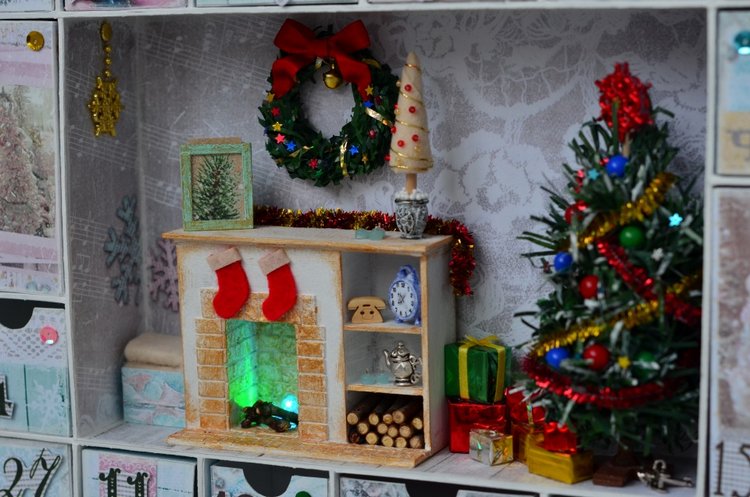 Адвент календарь с миниатюрой и освещением (фото 2)