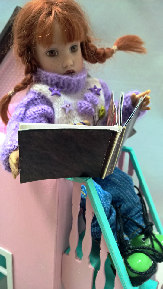 Так вы что, и конфеты за меня есть будете? или, Глаза боятся, а руки делают