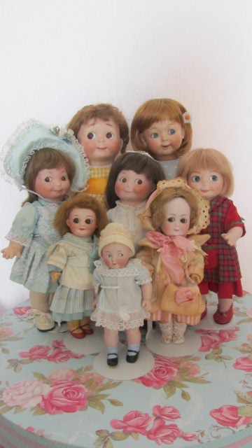 Интернациональная семейка Гугликов . Антикварные куклы