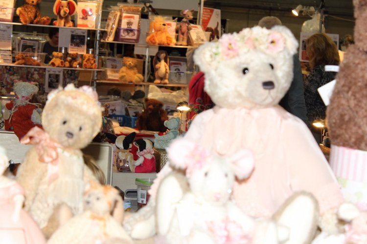 Все на выставку! Продолжение: Куклы и мишки