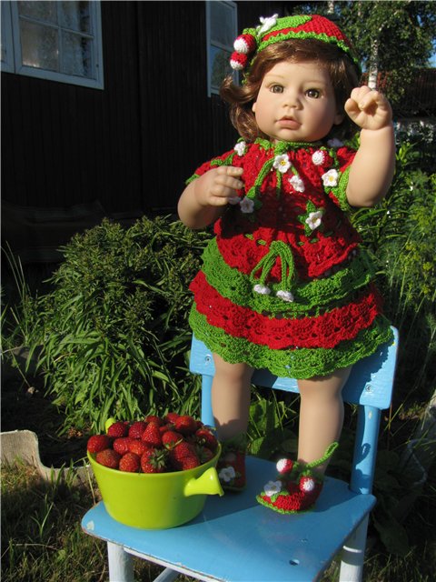 Платья для моих кукол.Вязалочки от Татьяны