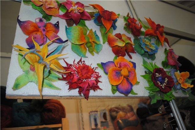 Выставка на Тишинке "Атмосфера творчества". Октябрь 2014. Бусинка к бусинке - получаются бусики! Кружево для антикварных