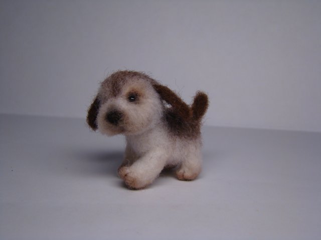 Щенок неизвестной породы. Авторская игрушка валянием из шерсти Ольги Чернухо (фото 4)