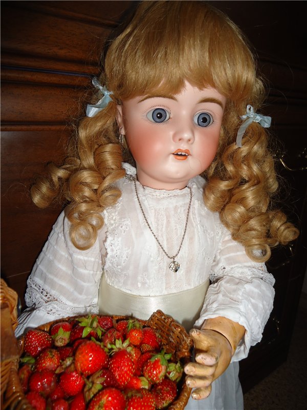 Ах, лето красное! Антикварная кукла Верочка