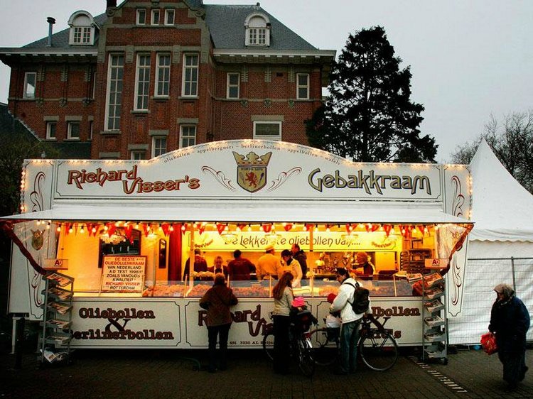 Новогодние рецепты: Голландские пончики - Oliebollen