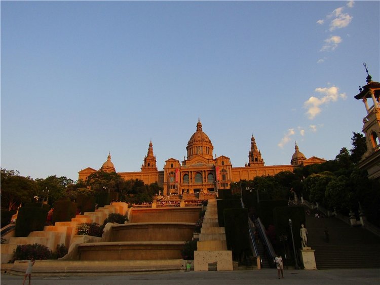 На вершине горы Монжуик в Барселоне