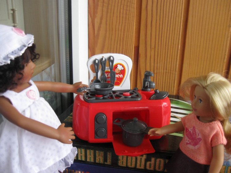 Бытовая техника для наших маленьких кукол-хозяюшек