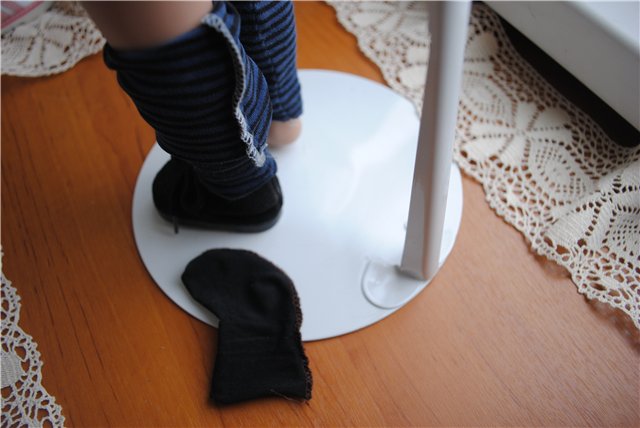 Кое-что из чулочно-носочной истории. Какого качества чулочки на куклах известных мастеров современности