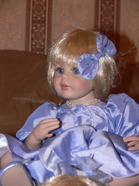 Новенькая Artista doll. по имени Цветочница