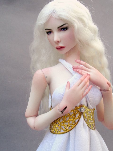 Моя версия Дейнерис. Шарнирная кукла