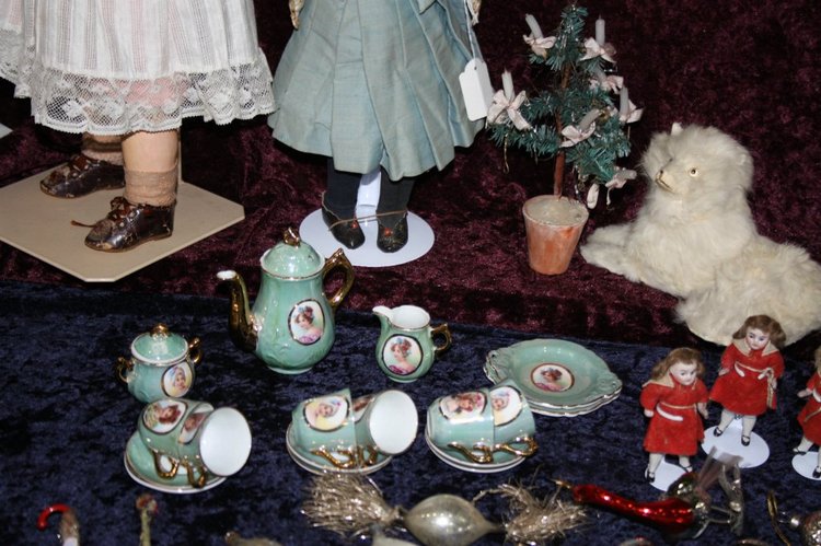 Выставка кукол, мишек тедди, кукольных домиков и миниатюры в Нидерландах 24-25 октября 2015 год. Часть третья - антикварки