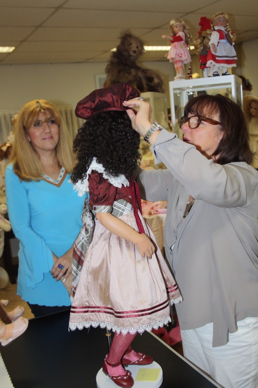 Августовская встреча в клубе коллекционеров с фрау Hildegard Gunzel. Часть 4. О планах на следующий год и подписи кукол