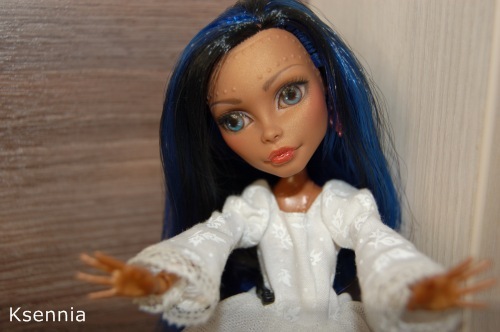 Монстры? Что вы, что вы!...часть 5, pinioned