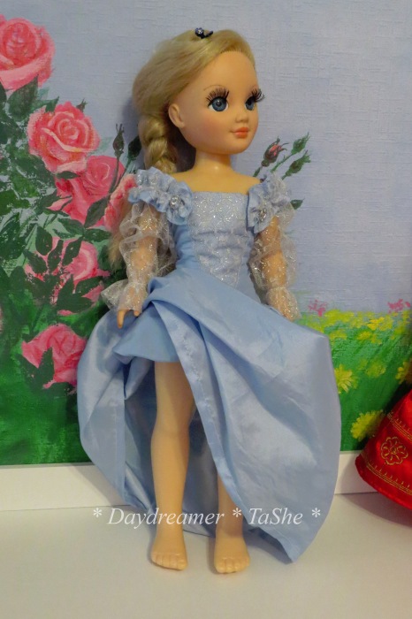 Весна. Совсем не маленькая компания