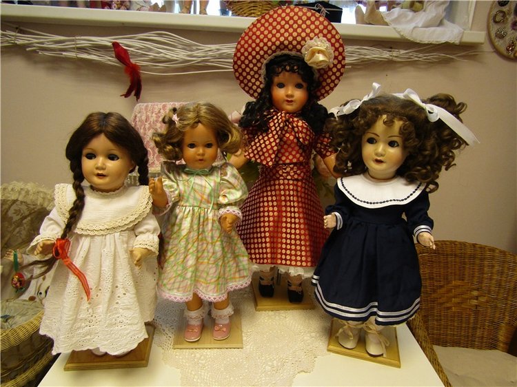 Великолепная четверка — Редкие антикварные куклы и реплики: воск (фото 6)