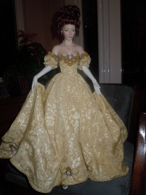 Леди Маргарет "Презентация Королевы", фарфоровая кукла от Даны Гибсон для Franklin Mint | Бэйбики Леди Маргарет "Презентация Королевы", фарфоровая кукла от Даны Гибсон для Franklin Mint