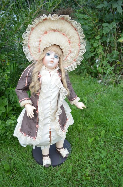 Девочка из прошлого века. Первая реплика Брю приехавшая ко мне