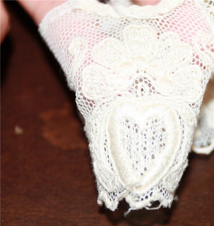 Подарки куклятам. Антикварное платье и парик (фото 7)