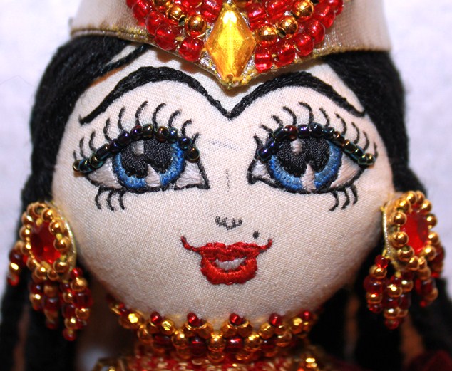 Современная национальная текстильная кукла ручной работы. Ширин (фото 3)