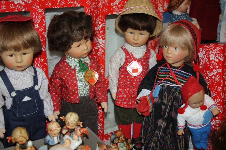 Выставка кукол, мишек тедди, кукольных домиков и миниатюры в Нидерландах 24-25 октября 2015 год. Шестая часть | Бэйбики Выставка кукол, мишек тедди, кукольных домиков и миниатюры в Нидерландах 24-25 октября 2015 год. Шестая часть